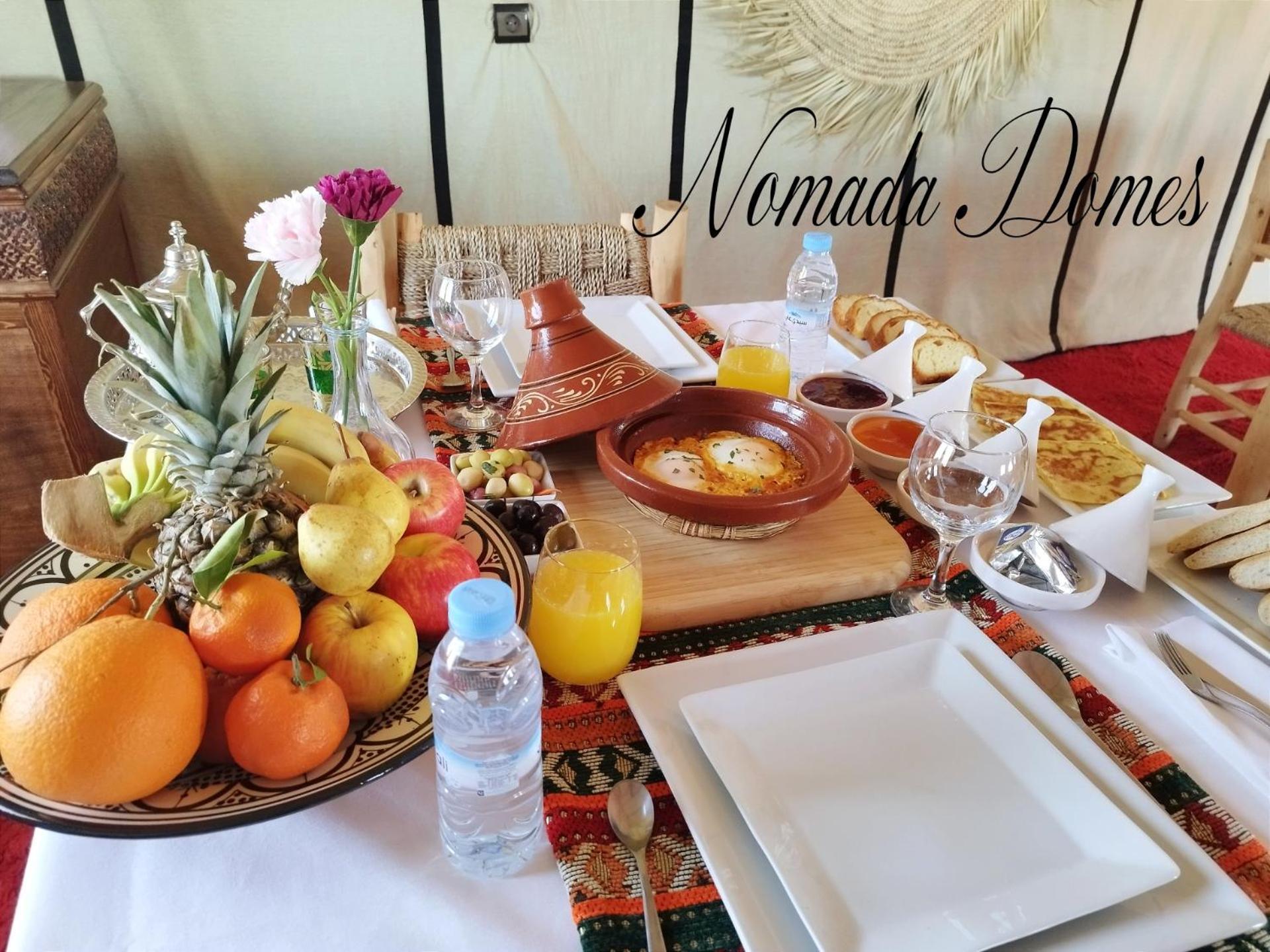 Nomada Domes Camp With Airco Hotel Merzouga Bagian luar foto