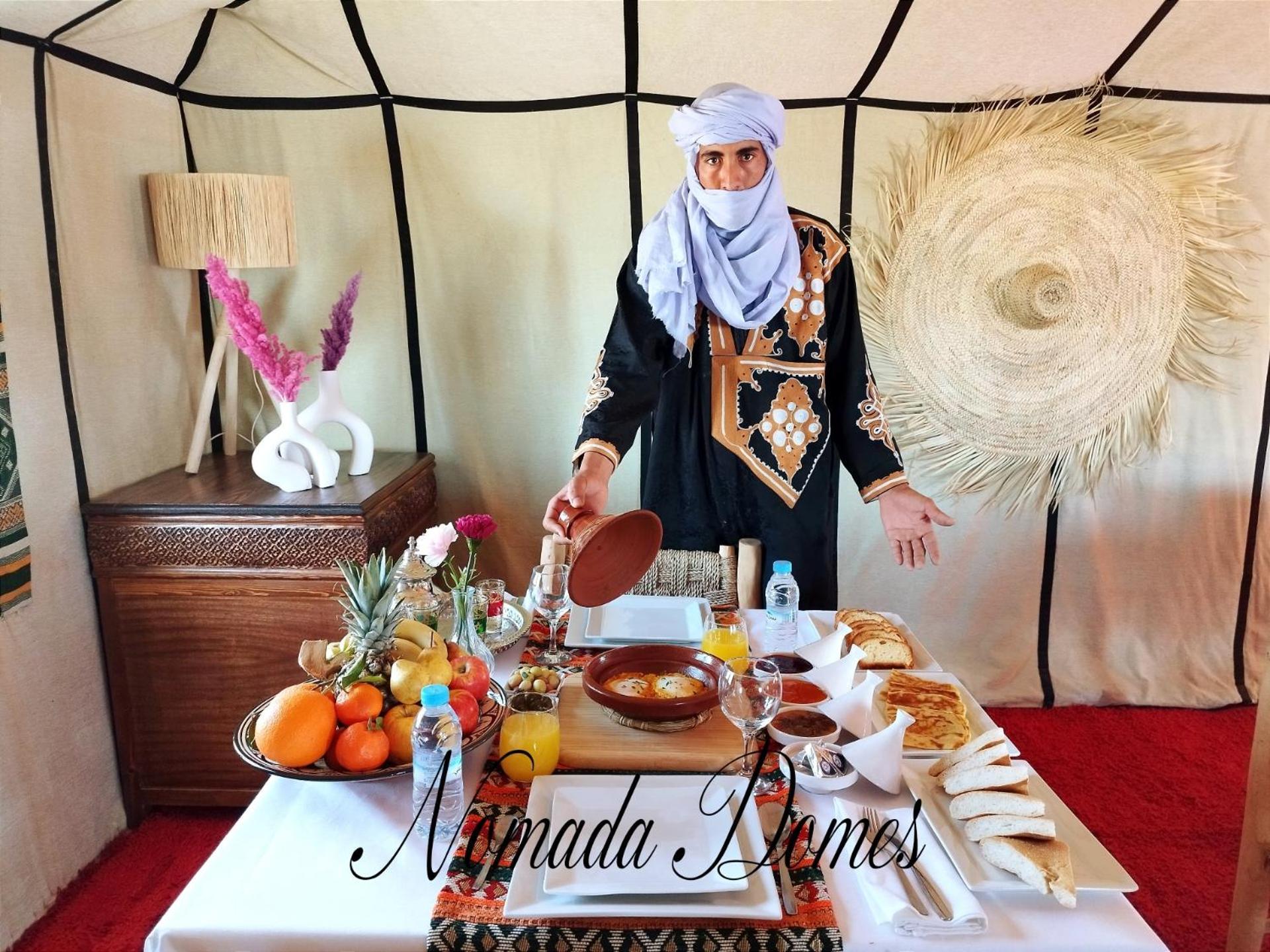 Nomada Domes Camp With Airco Hotel Merzouga Bagian luar foto