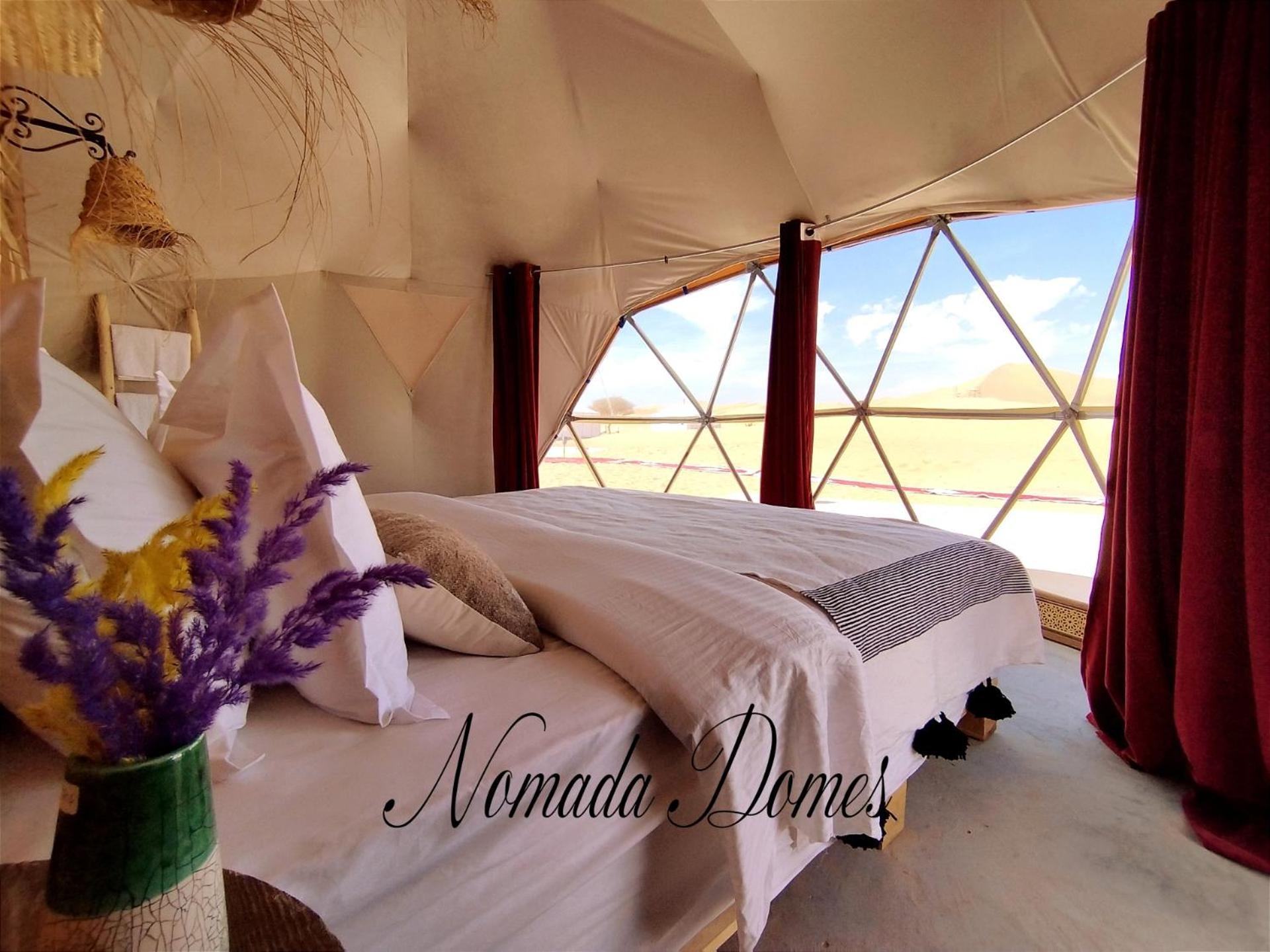 Nomada Domes Camp With Airco Hotel Merzouga Bagian luar foto