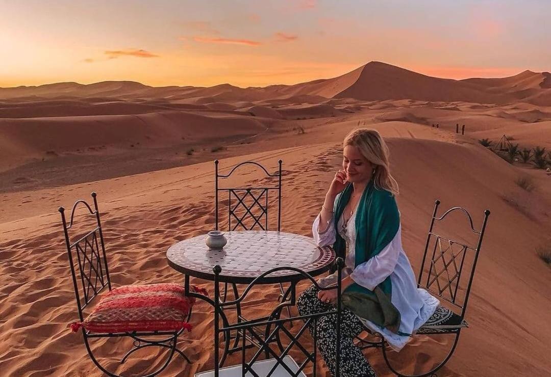 Nomada Domes Camp With Airco Hotel Merzouga Bagian luar foto