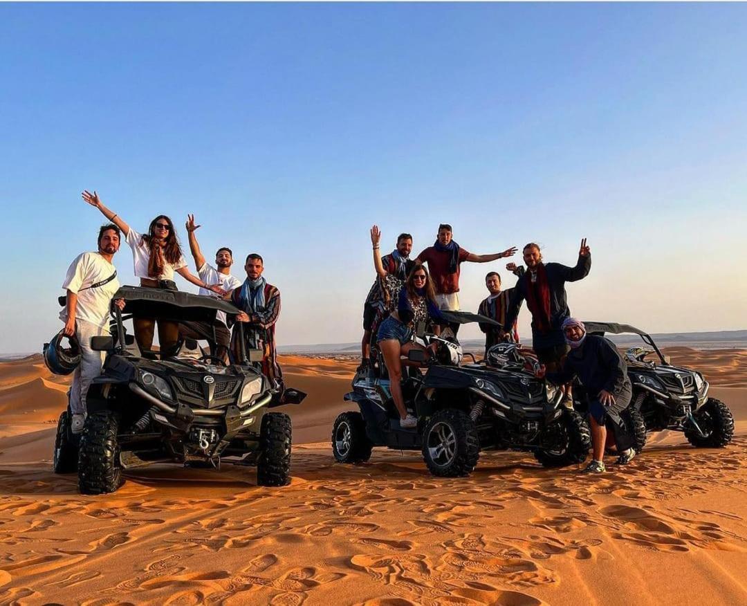 Nomada Domes Camp With Airco Hotel Merzouga Bagian luar foto